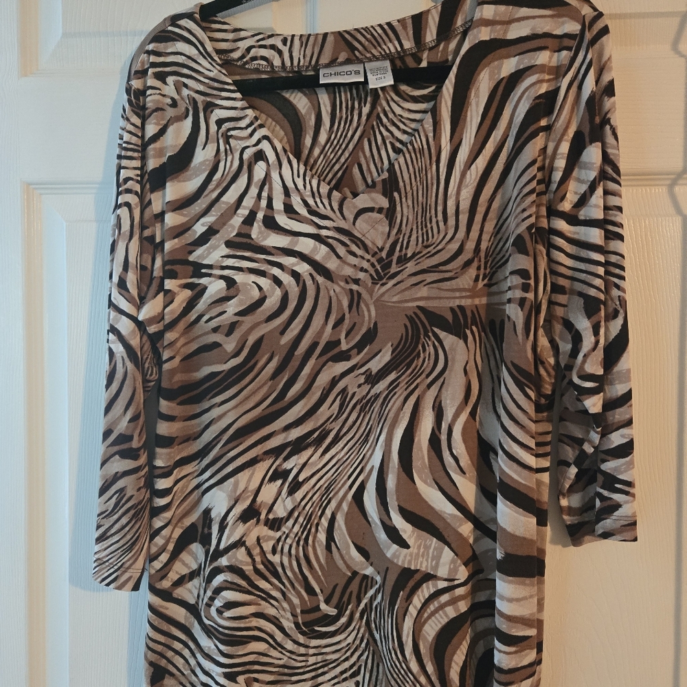 Chicos Brown Zebra Top V Neck Size 3 Sleeve 3/4 Classy